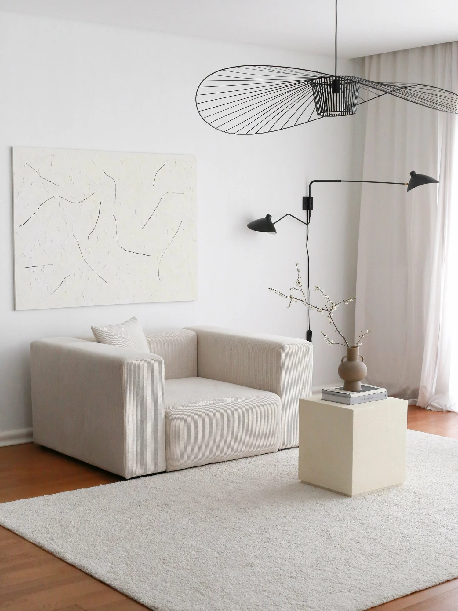 Karrige Wing Atelier del Sofa, Yolo, e bardhë