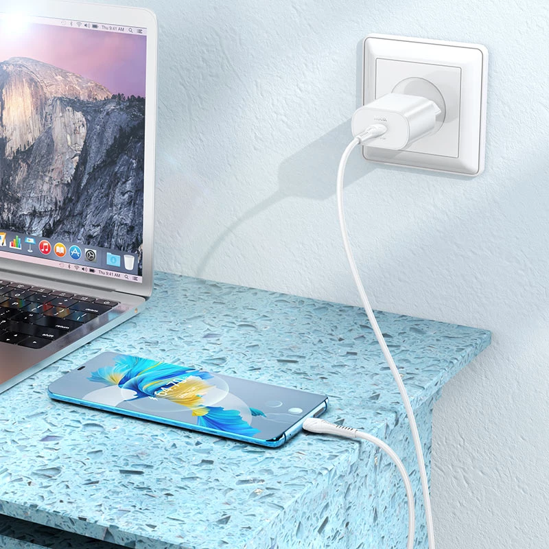 Karikues muri HOCO Jetta N22 PD 25W USB-C, me kabllo USB-C në Lightning 1m, i bardhë