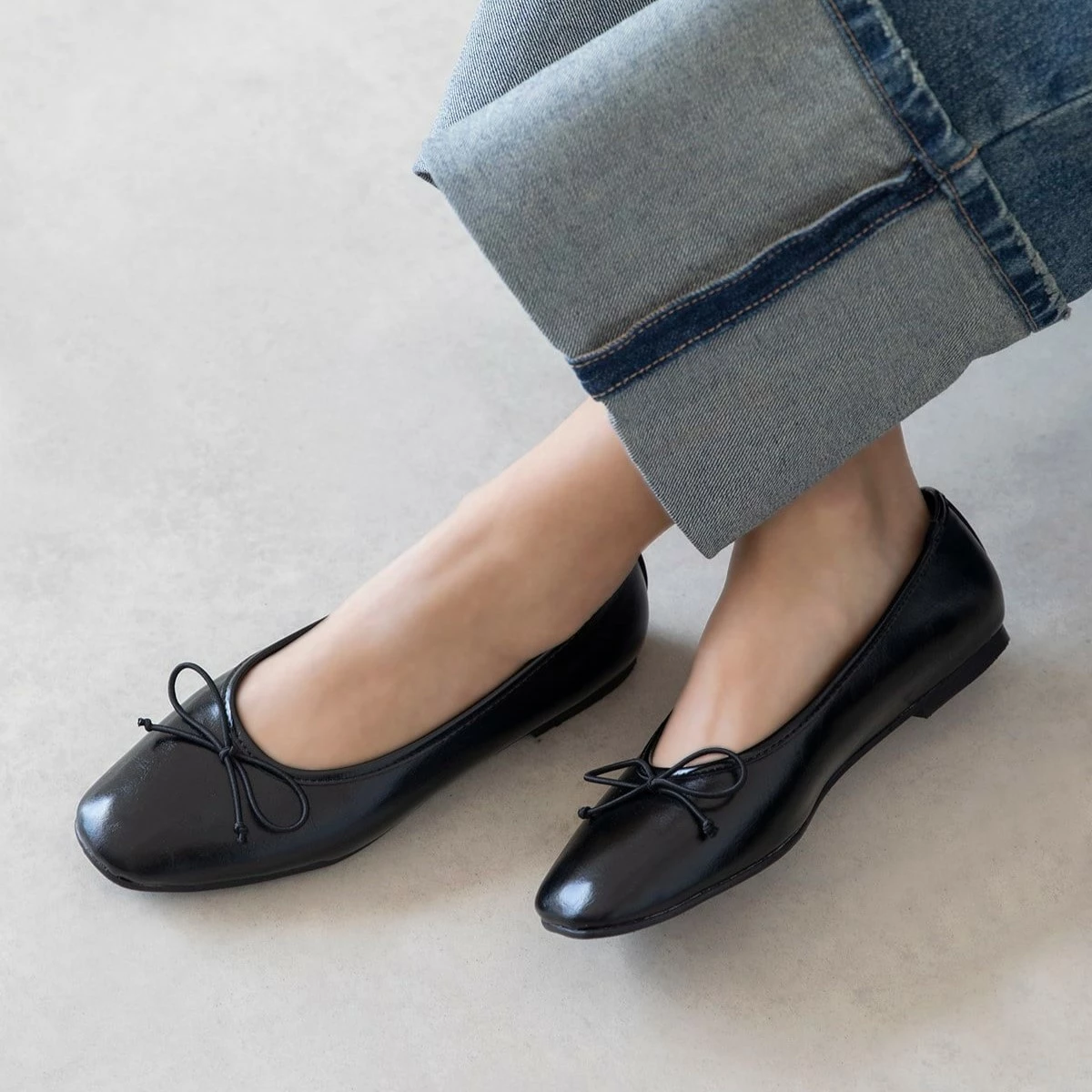 Galo Black Leather