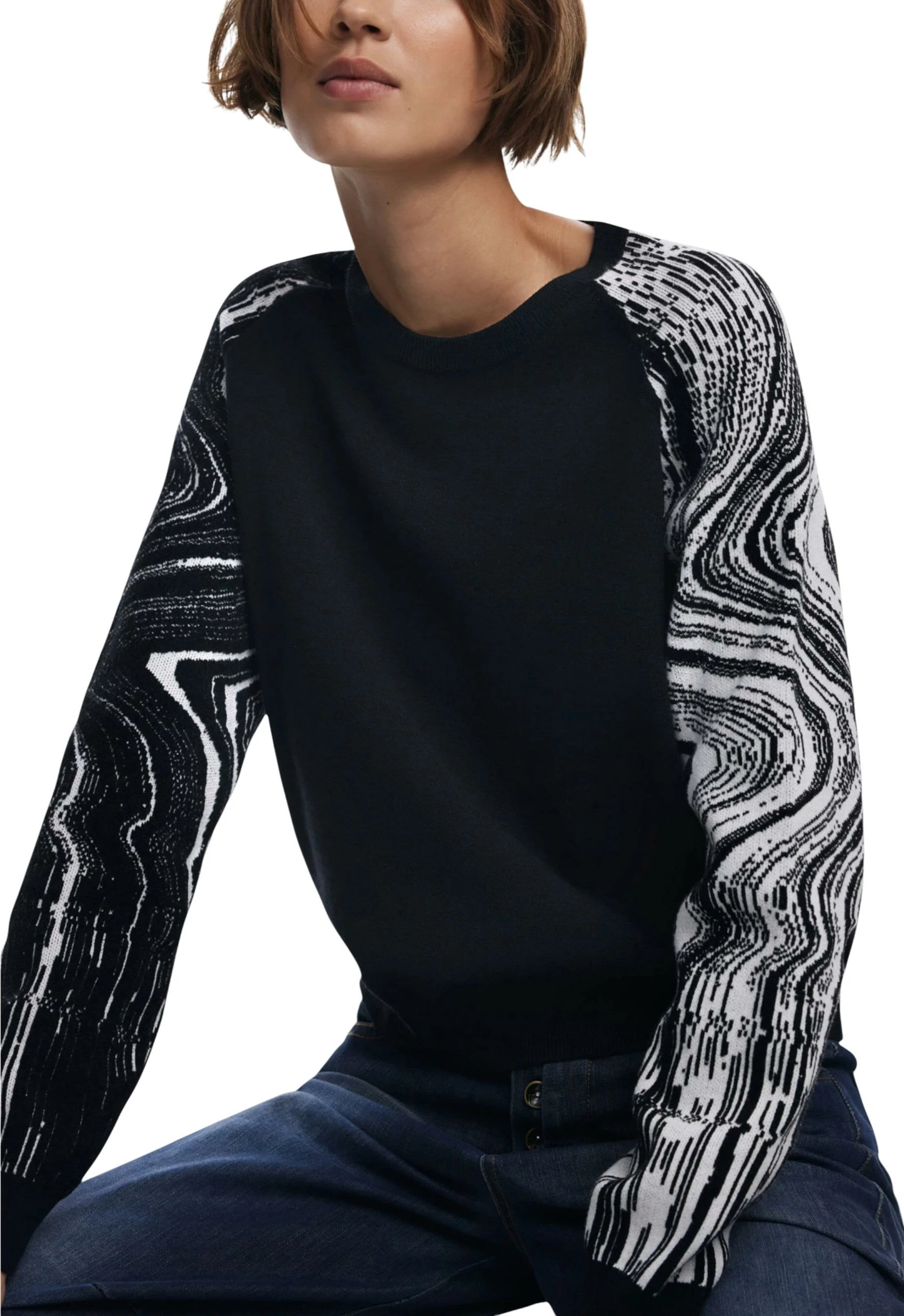 Xhemper për femra Desigual JERS_KODIAK 25WWJF28, i zi [Madhësia: M]