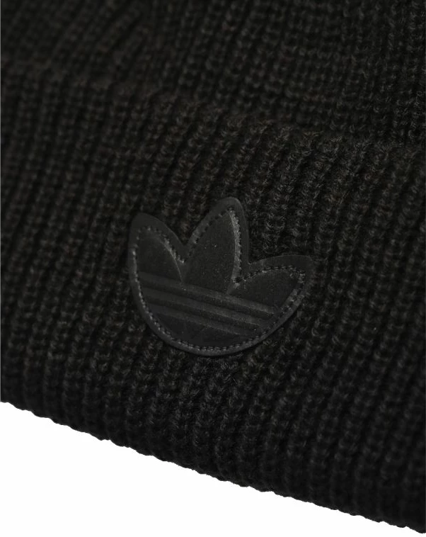 Kapelë adidas për të dyja gjinitë, e zezë