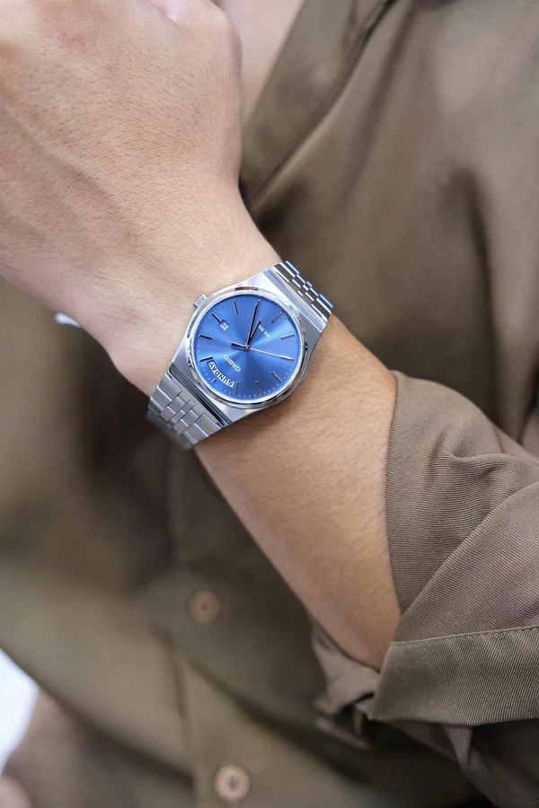 Orë dore Casio MTP-B146D-2AV, e argjendtë/kaltër