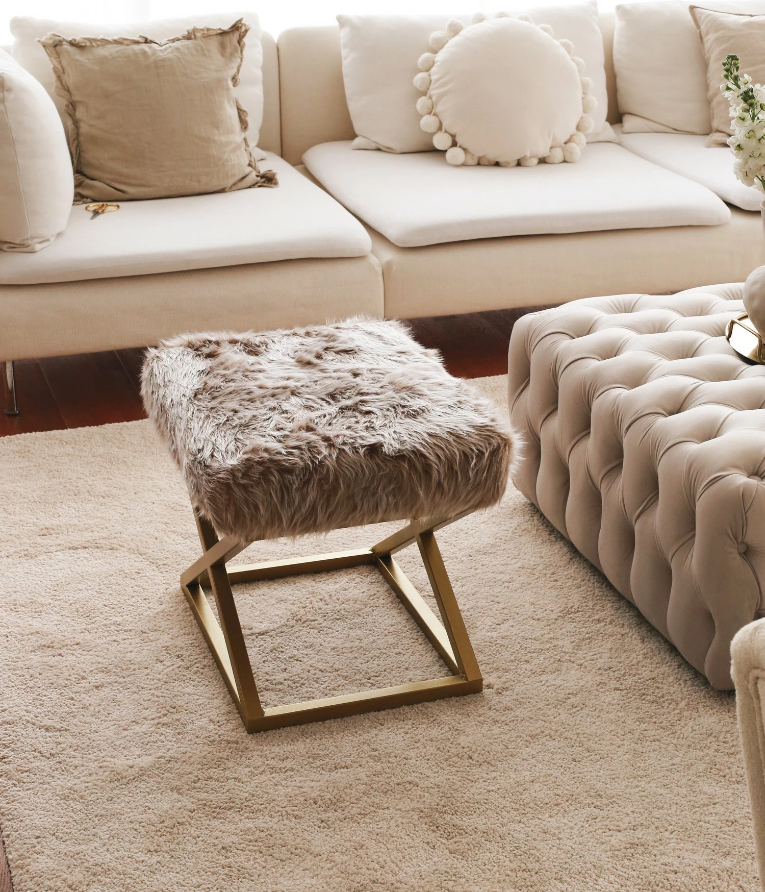 Puf Atelier del Sofa, pelush Capraz, ngjyrë ari dhe kafe