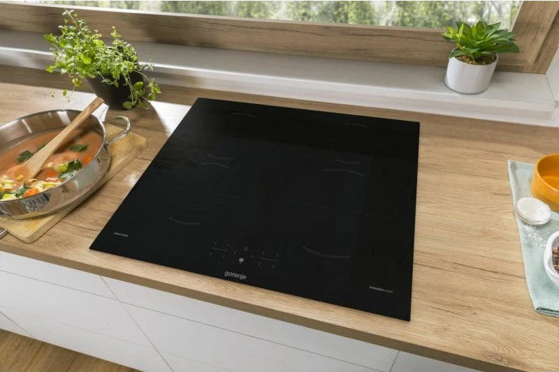 Pllakë induksioni Gorenje GI6401BC, e zezë