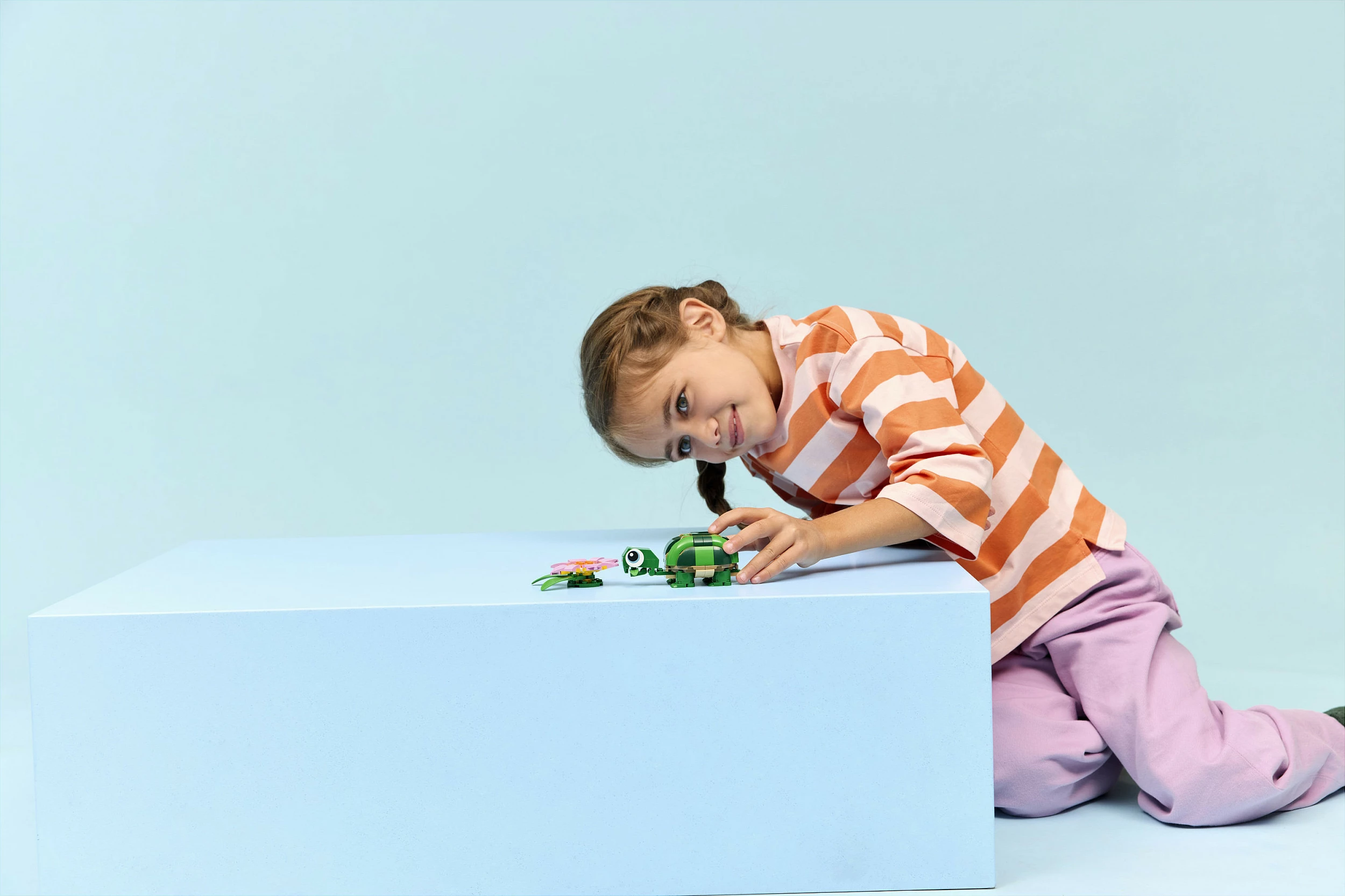 Set ndërtimi LEGO Creator 3-në-1 31377 Breshkë me zambak uji, 124 pjesë, shumëngjyrësh