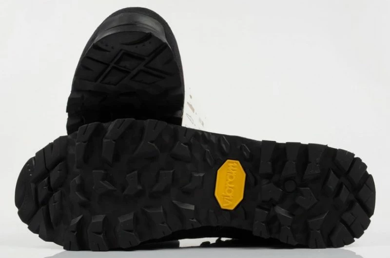 Atlete trekking për femra Aku, të zeza