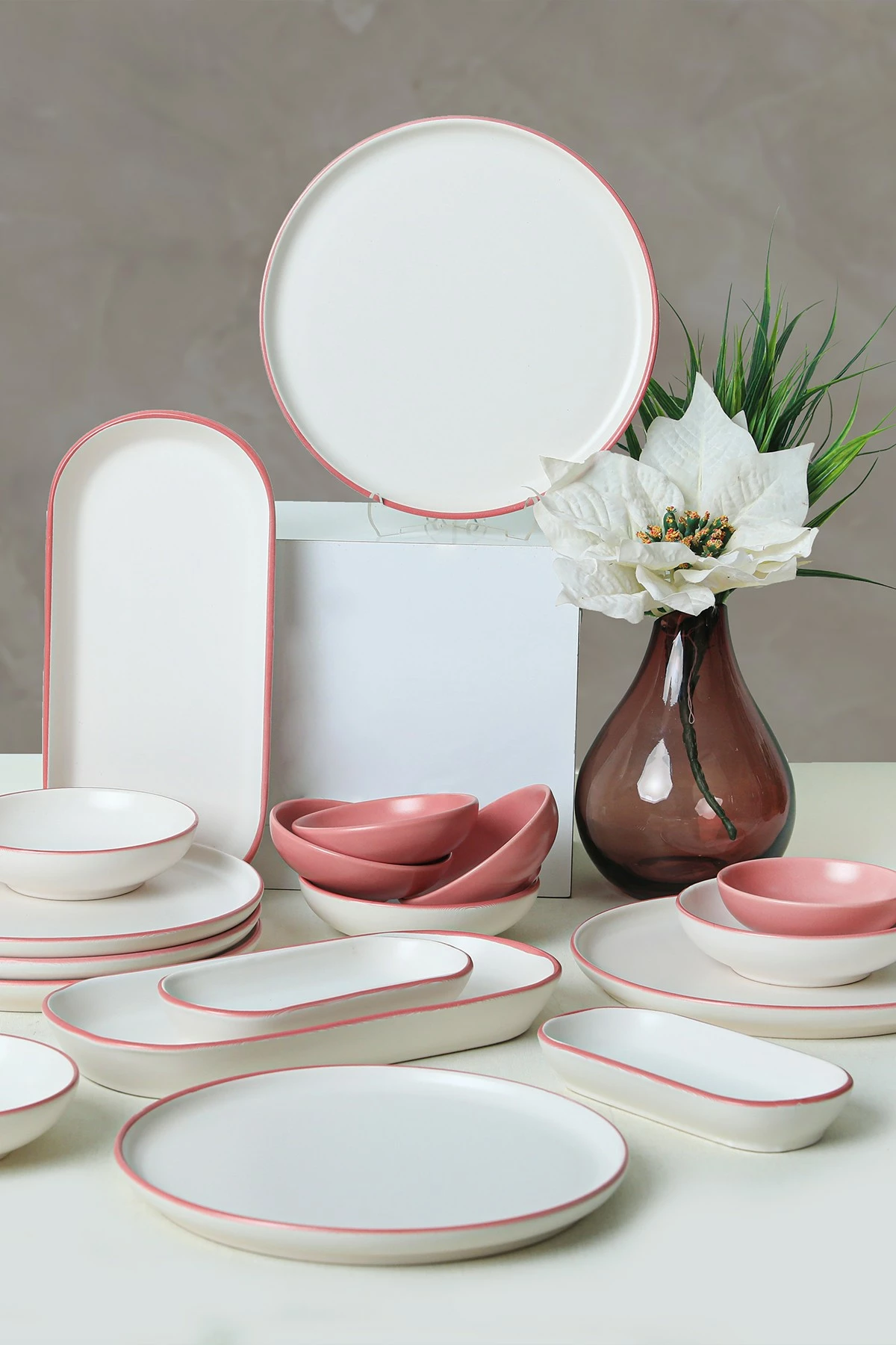 Set mëngjesi 18 pjesësh, Hermia Concept, rozë dhe e bardhë