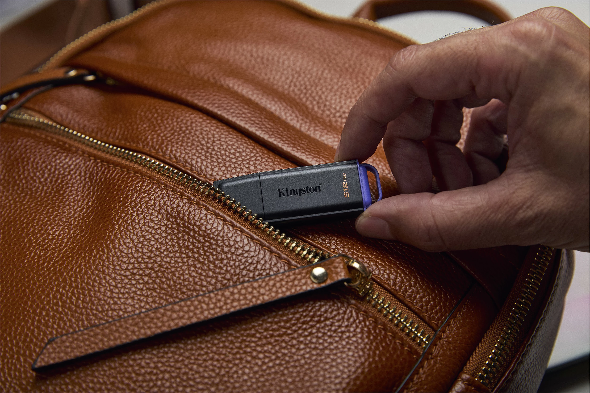 USB stick Kingston 512GB, USB 3.2 Gen 1, e zezë/vjollcë