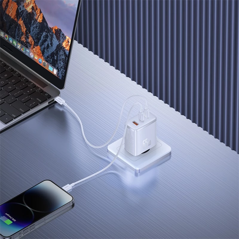 Karikues muri Baseus Cube Pro 65W, 2x USB-C, 1x USB-A, i bardhë