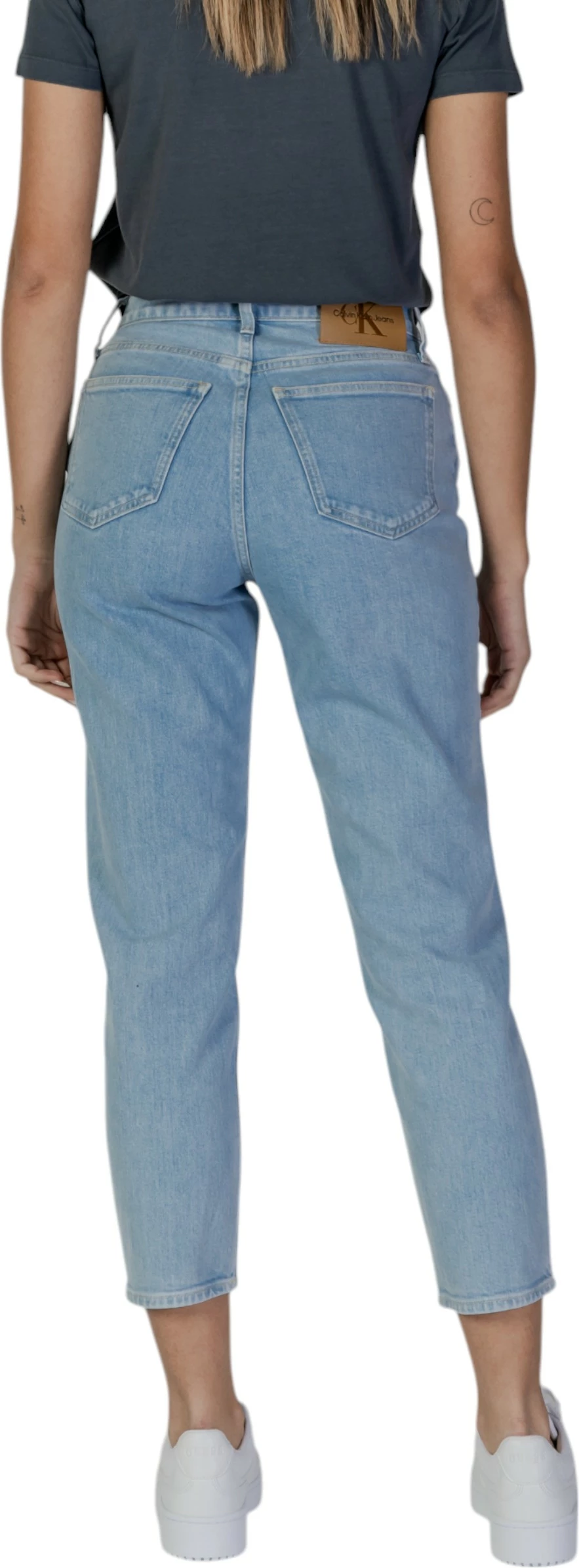 Xhinse për femra Calvin Klein Jeans MOM J20J224516, denim e çelët [Madhësia: W32 L28]
