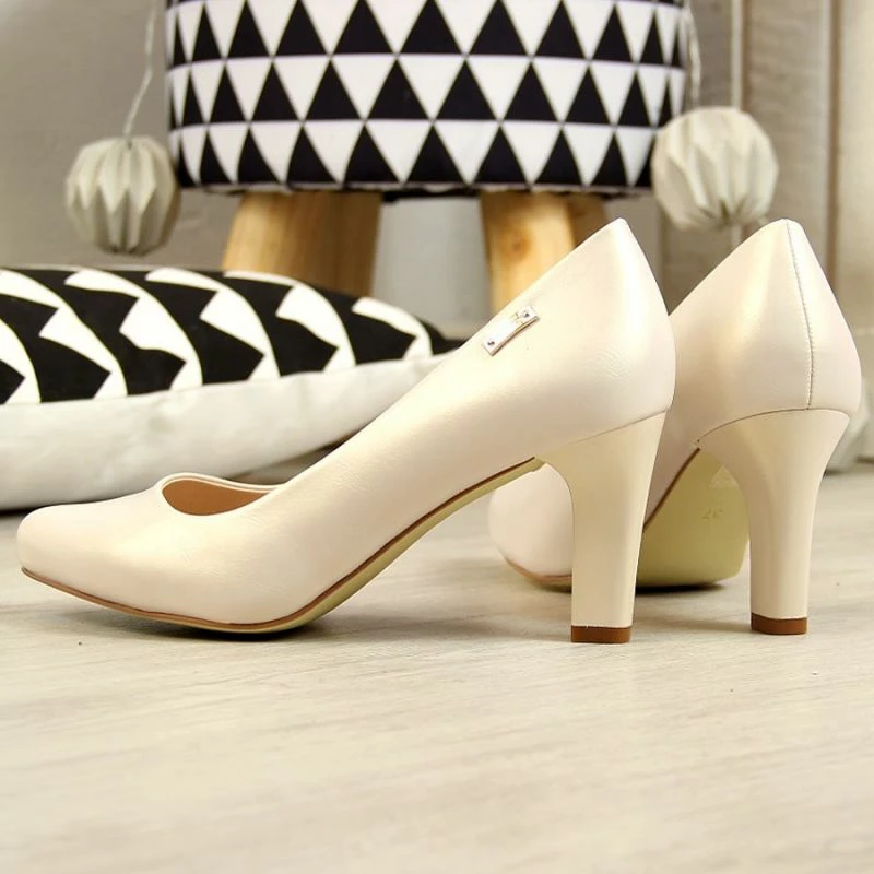 Këpucë me taka Sergio Leone femra, bezhë