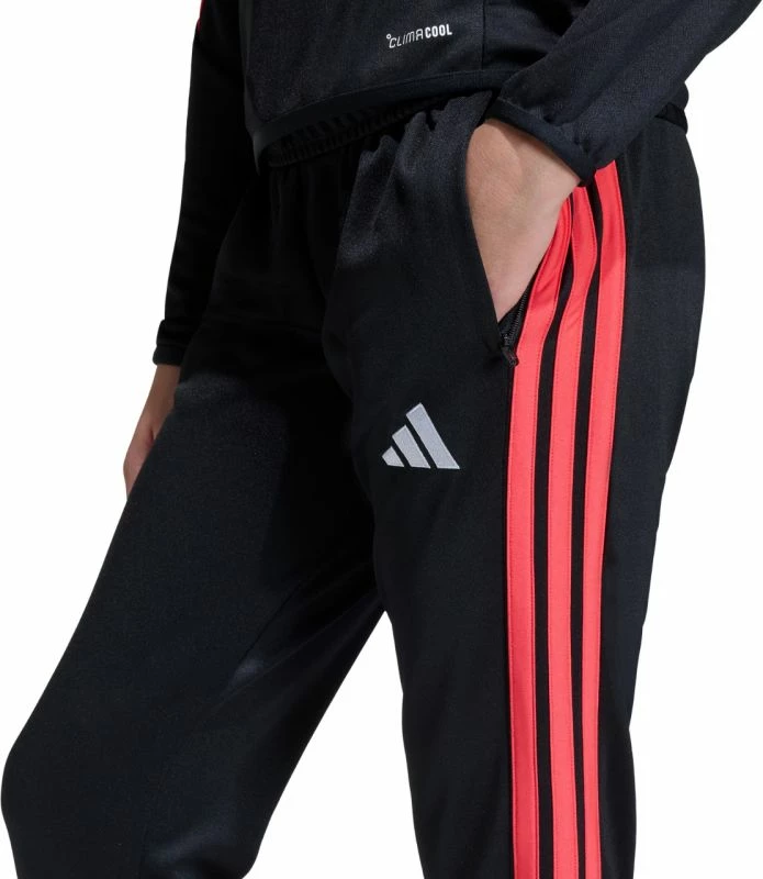 Pantallona sportive për fëmijë adidas, të zeza e të kuqe [Madhësia: 152 cm]