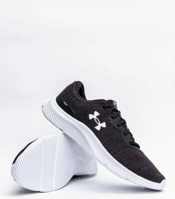 Atlete për meshkuj Under Armour, të zezë