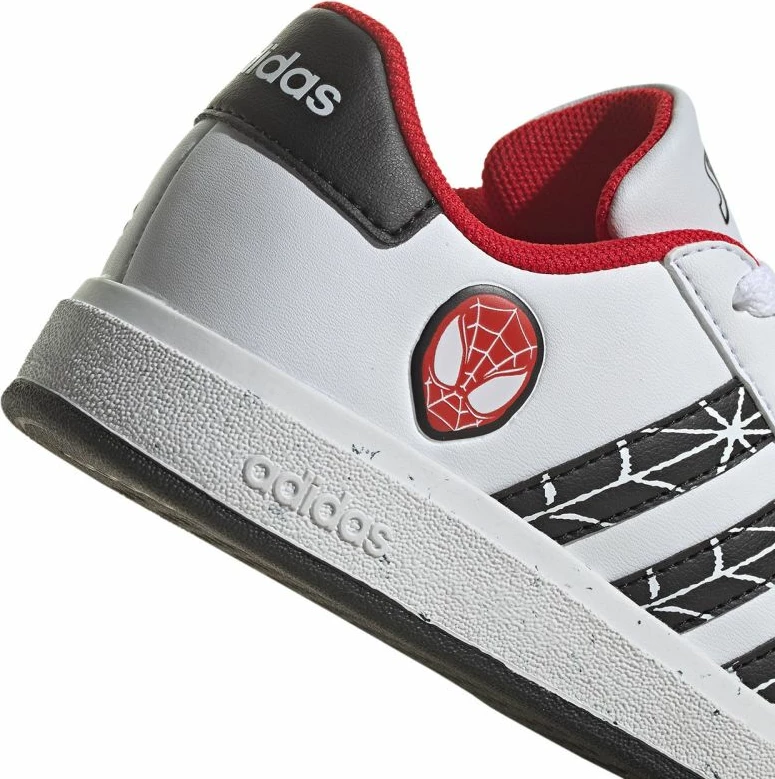 Atlete për fëmijë adidas, me Spider-man, të bardha