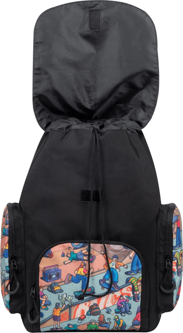 çantë shpine shkollore RIVACASE 5425 Agora 15L waterproof, print “Skaters”, e zezë