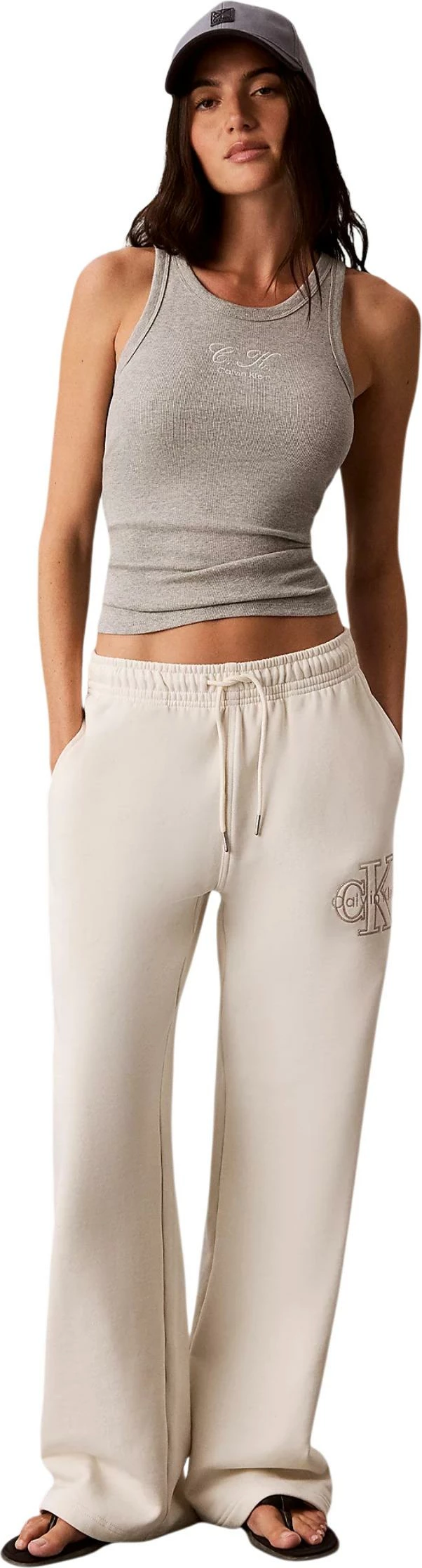 Pantallona sportive për femra Calvin Klein Jeans LV047G822G, krem [Madhësia: L]