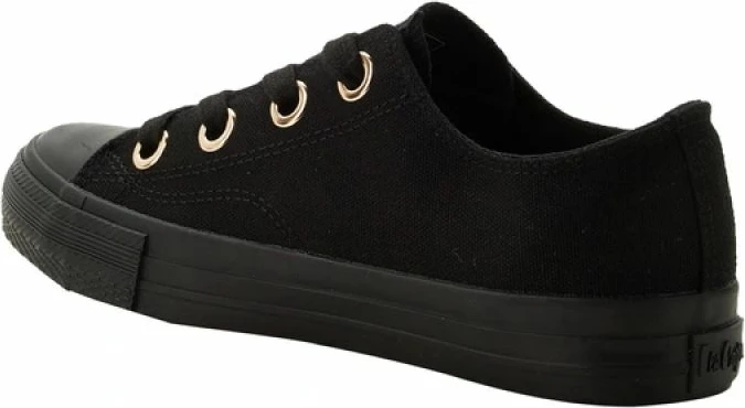 Atlete femra Lee Cooper, të zeza