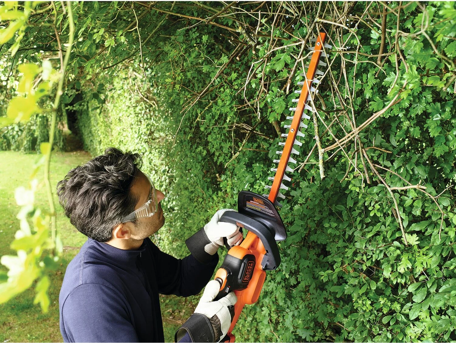 Prerëse gardhi me bateri Black&Decker GTC365525PC 36V 1x2.5Ah teh 55 cm, set me bateri dhe karikues