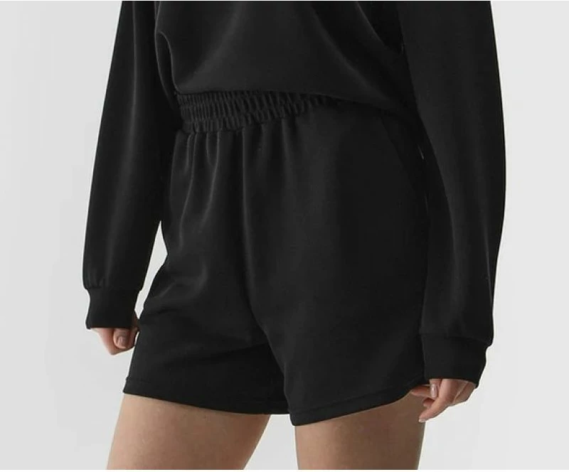 Shorce për femra 4F, të zeza