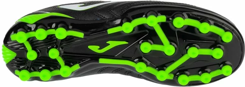 Atlete futbolli për fëmijë Joma, të zeza