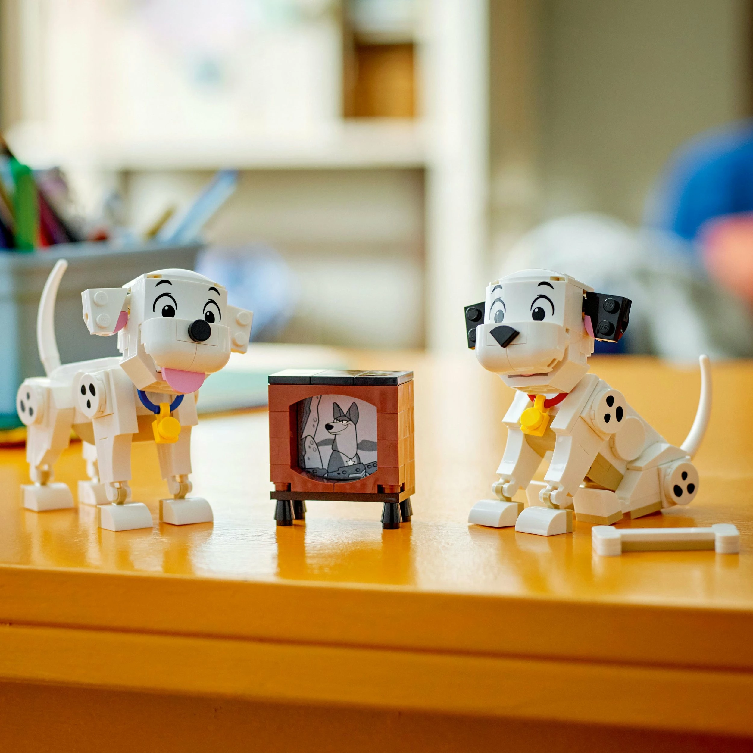 Set LEGO Disney 43271 Lucky & Penny 101 Dalmatians, 268 pjesë