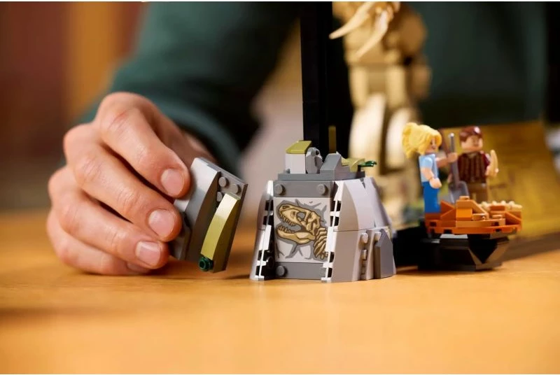 Set lego Jurassic World për të rritur