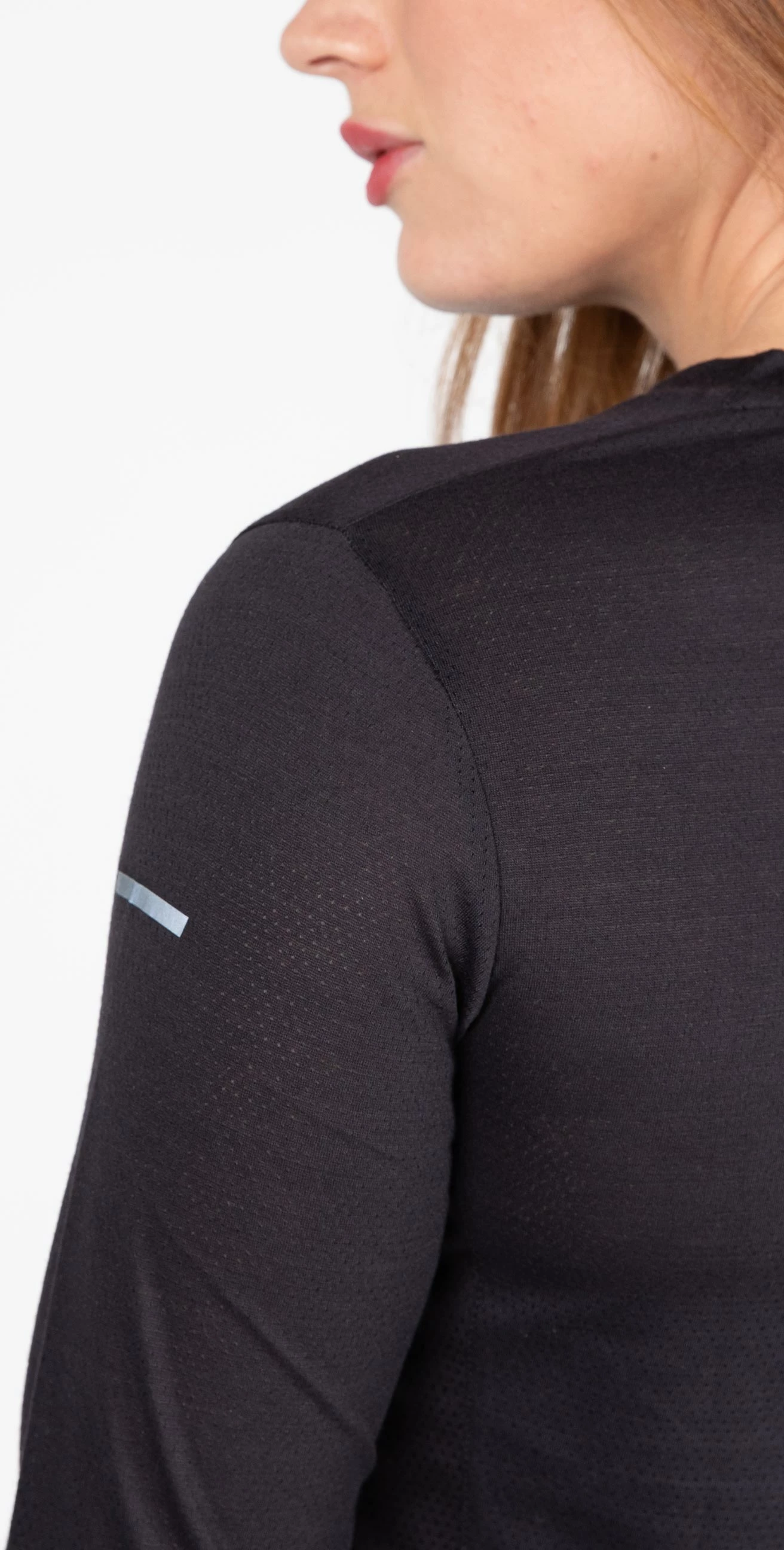 Bluzë për femra nga Gorilla, e zezë