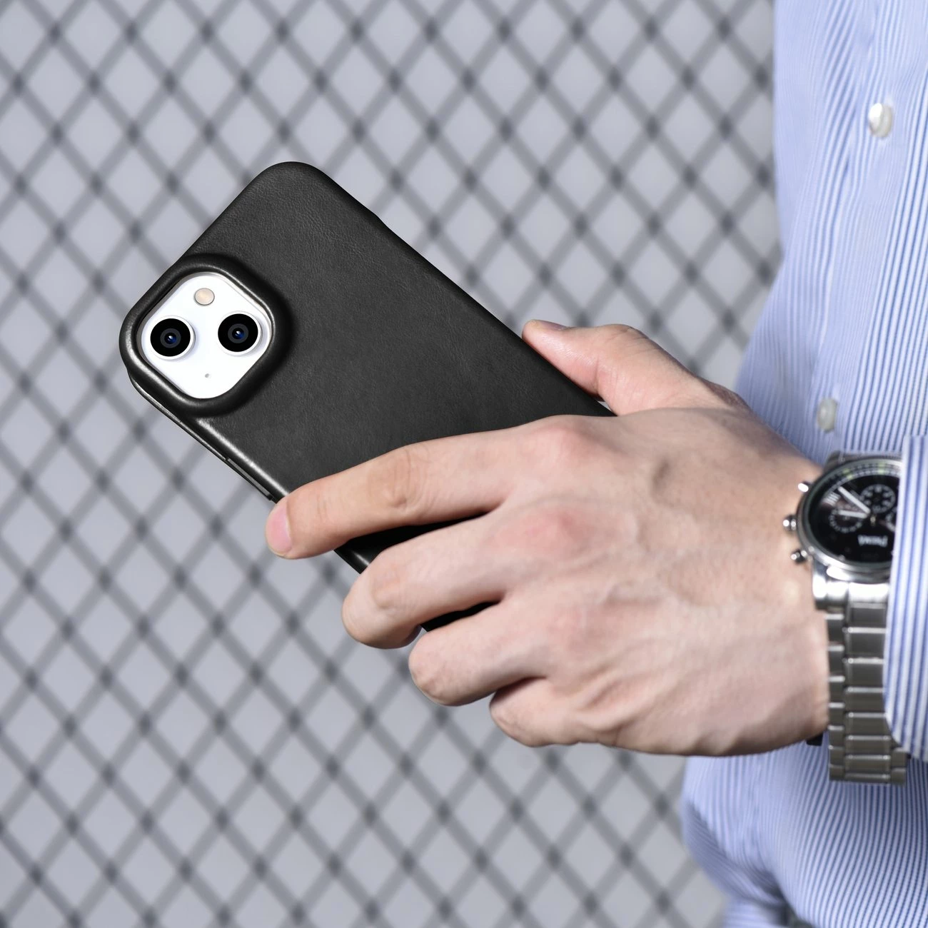 Mbështjellës iCarer Oil Wax Premium Leather Folio për iPhone 14 Plus, MagSafe, i zi