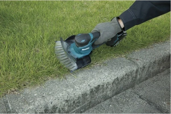 Kositëse bari Makita DUM604ZX 16 cm 18 V Lithium-Ion, e zezë, e kaltër