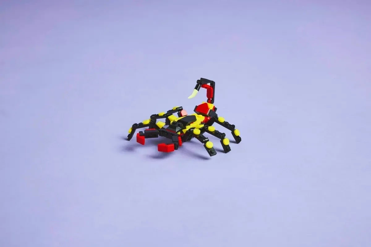 Lego Creator 3-in-1 31159 Surprising Spider