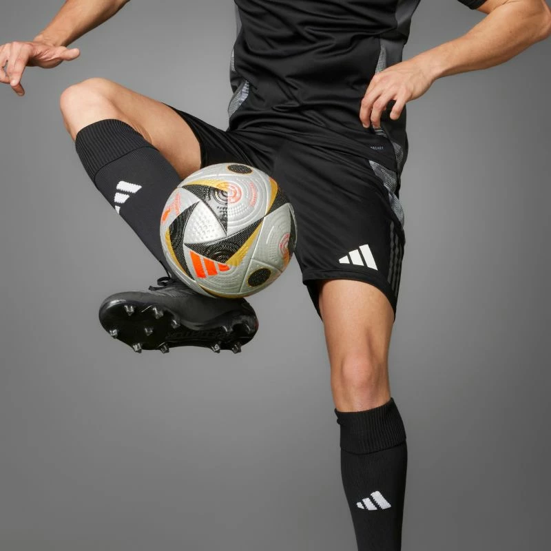 Top futbolli adidas, gri/argjendtë
