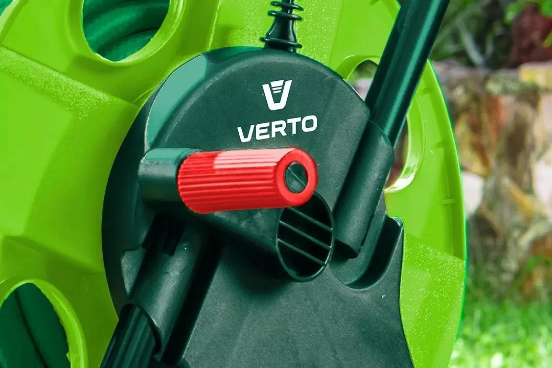Karrocë me bobinë për zorrë kopshti Verto 15G791, deri 45 m (1/2\"), e gjelbër