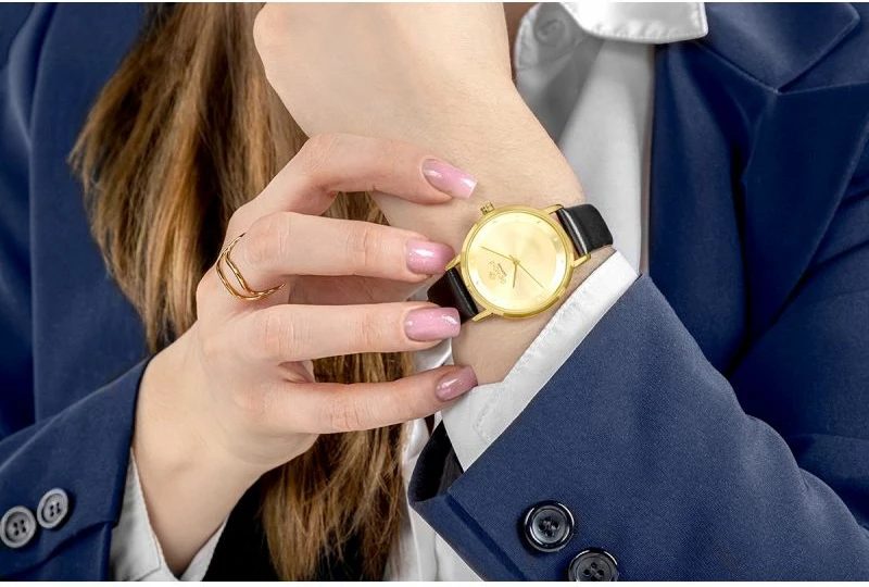 Orë dore femra Giewont GW4130-A3, e artë, rrip lëkure e zezë