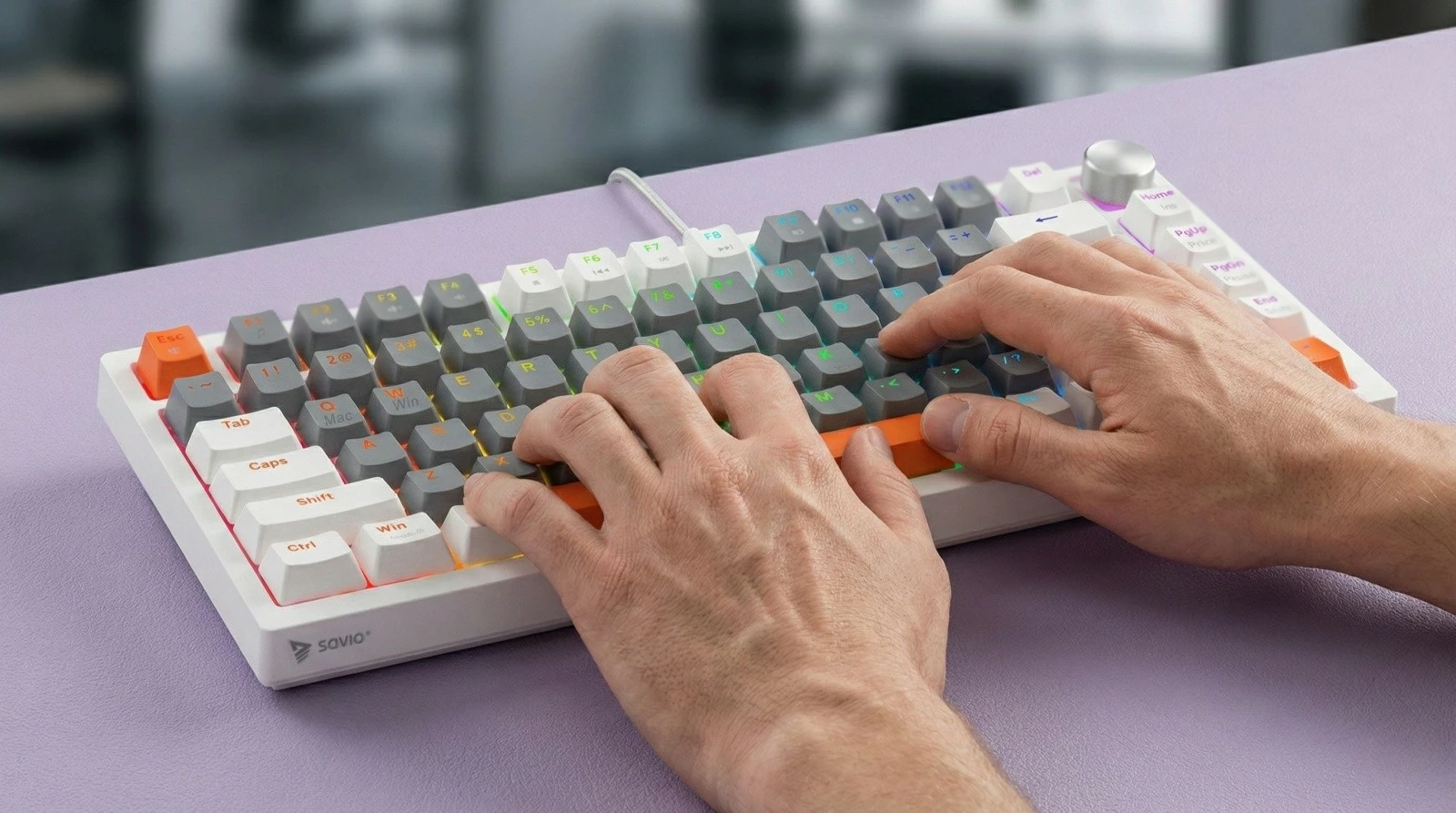 Tastierë magnetike Savio ASTRAL White 82-taste US QWERTY Outemu White Jade Hall RGB USB-C knob multimedia PBT keycaps, e bardhë, set 3 ngjyra kapakësh