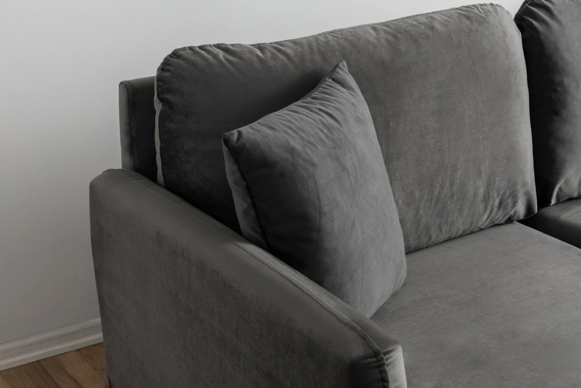 Këndsofa Reya, ngjyrë antracit