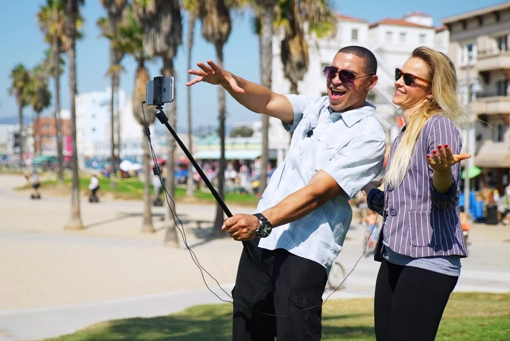 Mikrofon me kapëse IK Multimedia iRig Mic Lav, i zi