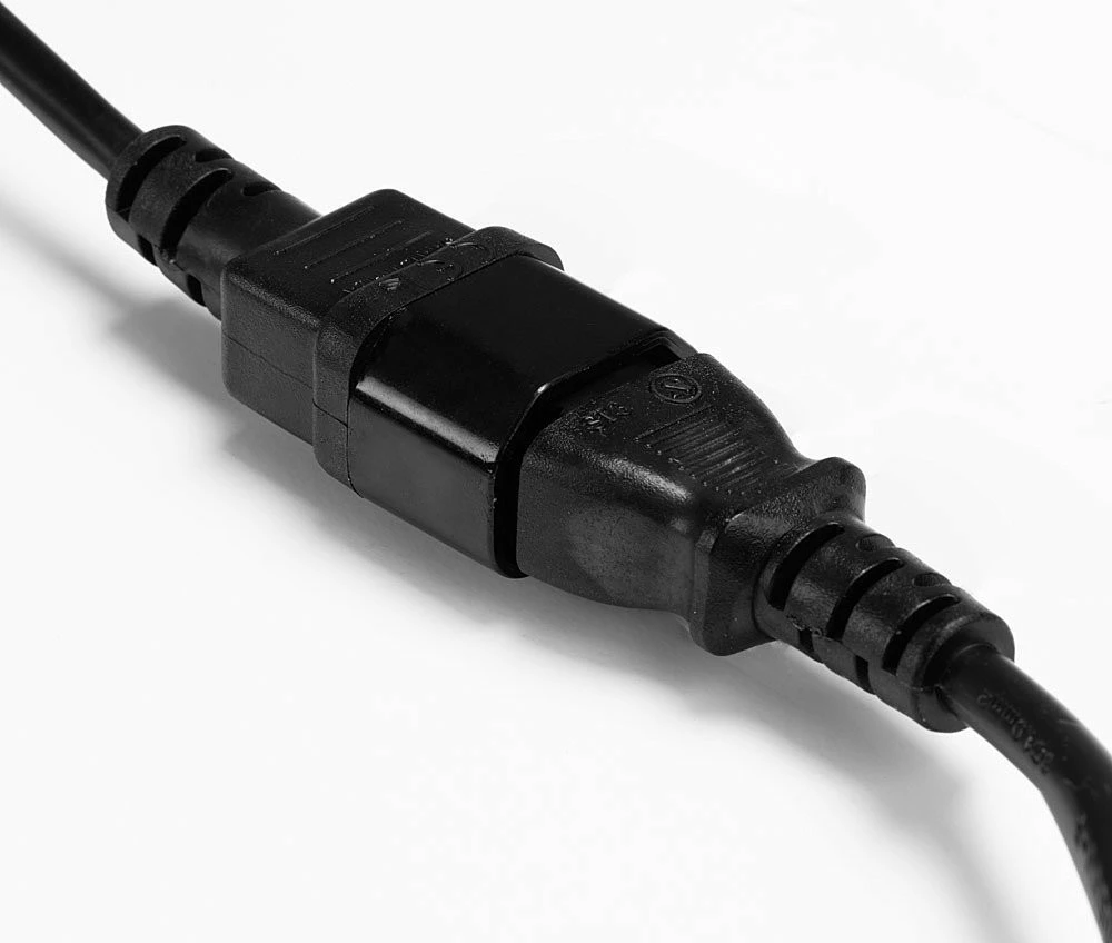 Kabllo rryme LINDY IEC C14 në IEC C13 1m, e zezë