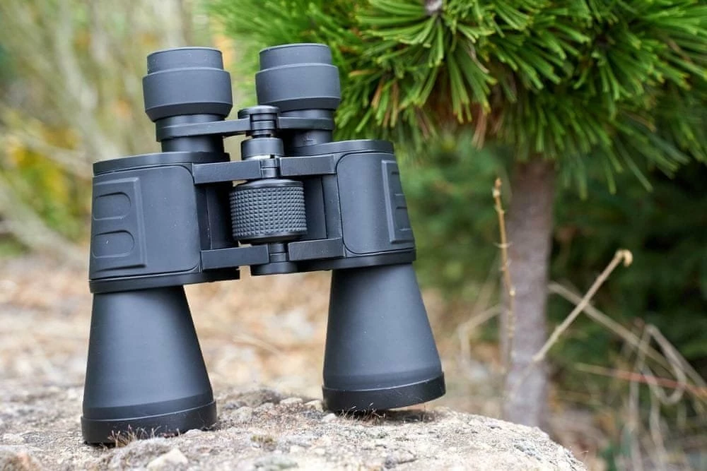 Lornetë Focus Bright 12x50, e zezë, set me çantë, rrip dhe leckë pastrimi