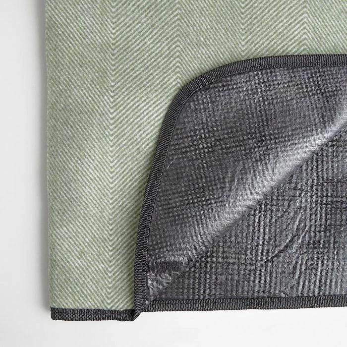 Batanije pikniku VONHAUS VonShef 147 x 180 cm, me mbështetje të papërshkueshme nga uji, e gjelbër