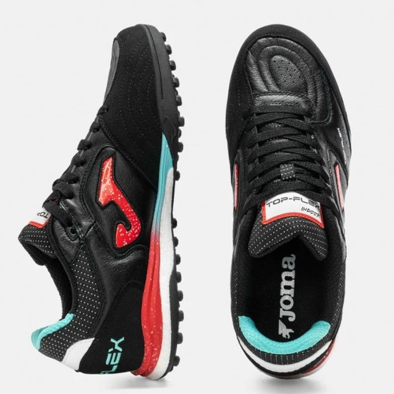 Atlete futbolli Joma, të zeza