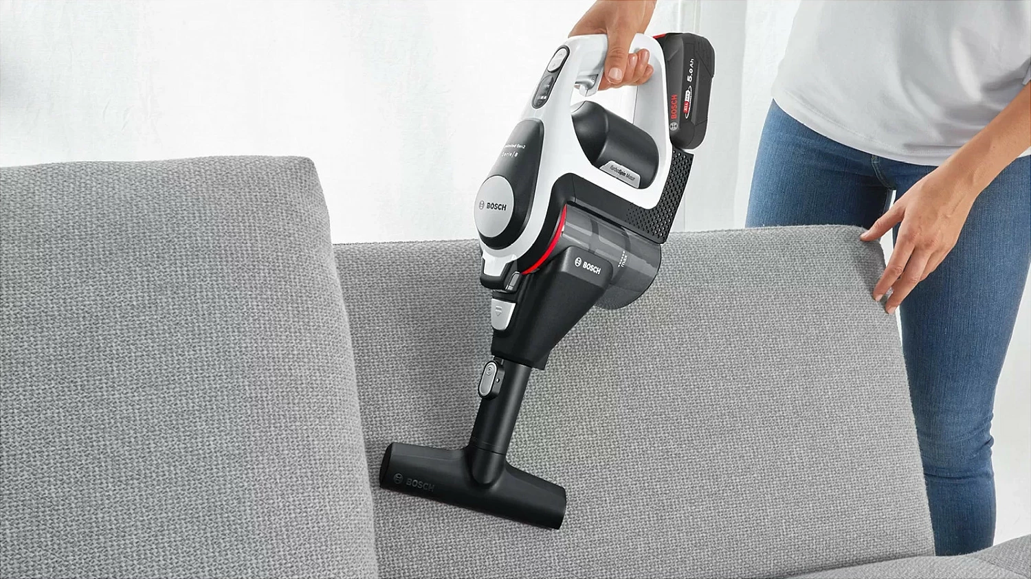 Fshesë me bateri Bosch BSS825ALL Serie 8, 2-në-1, me aksesorë, e zezë