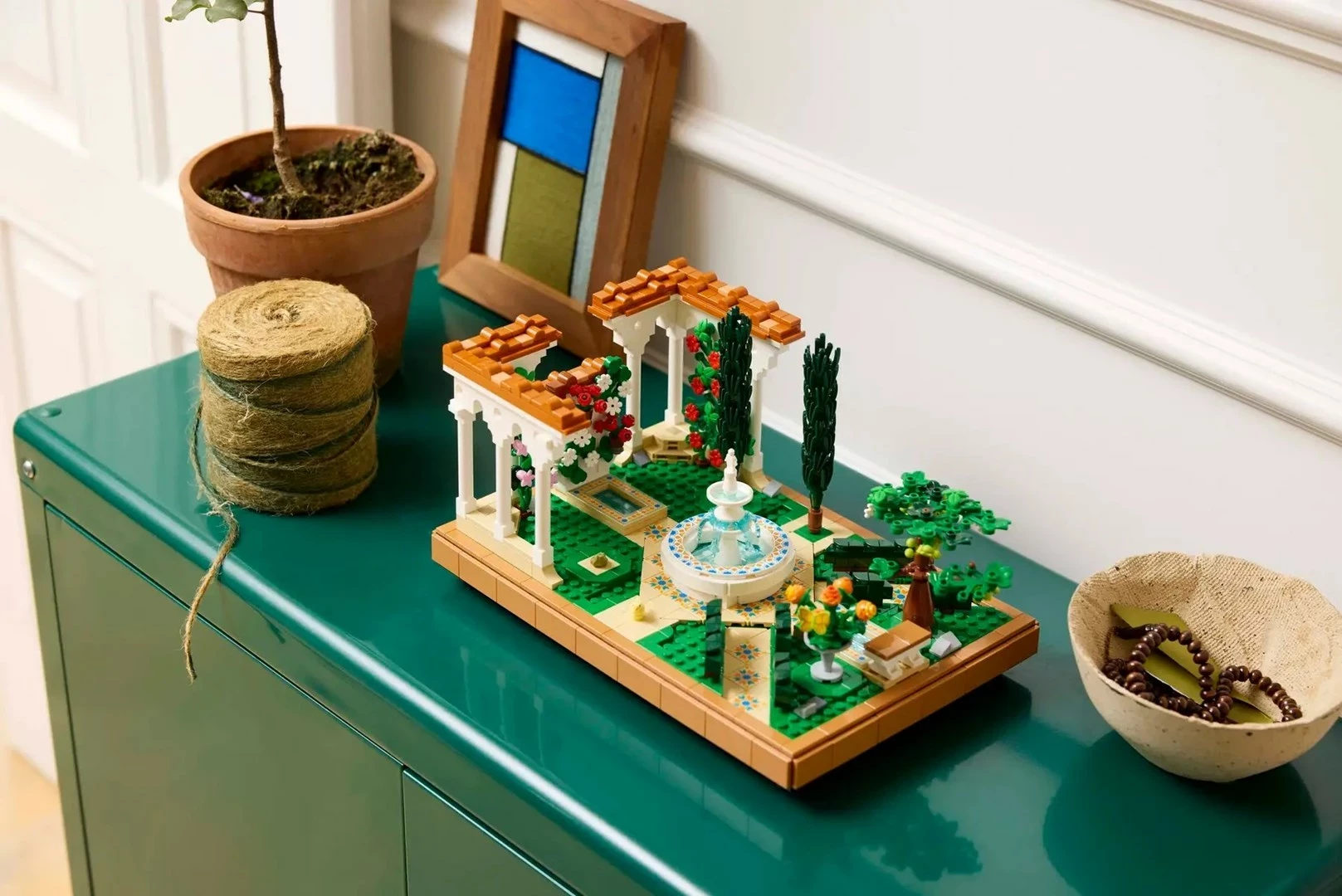Set LEGO ICONS 10359 Fountain Garden