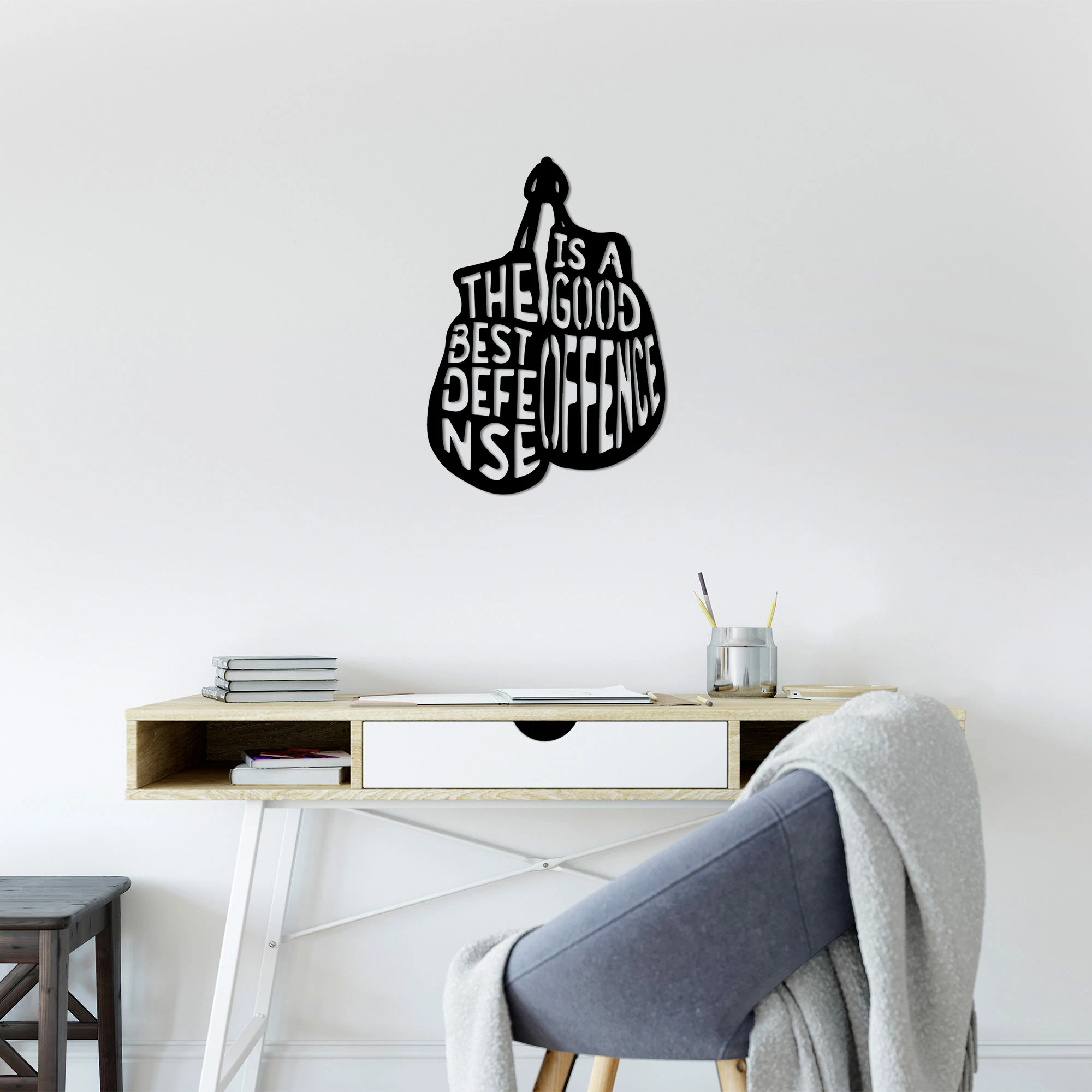 Aksesor dekorativ metalik për mur, Wallity, The Best Defense Is A Good Offence, 50x70cm, i zi