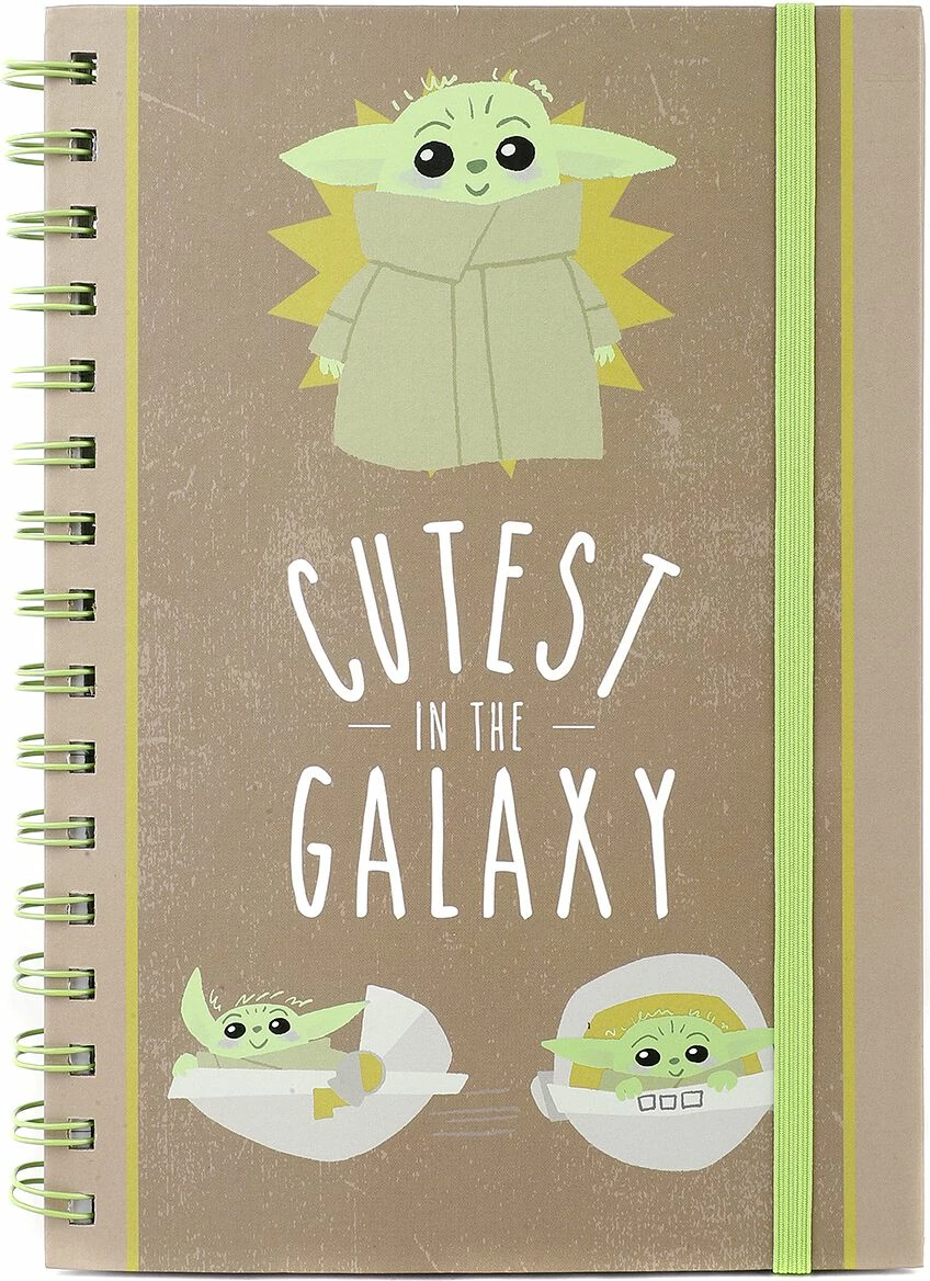 Fletore Pyramid Star Wars: The Mandalorian “Cutest in the Galaxy” A5, me spirale, me llastik mbyllës jeshil