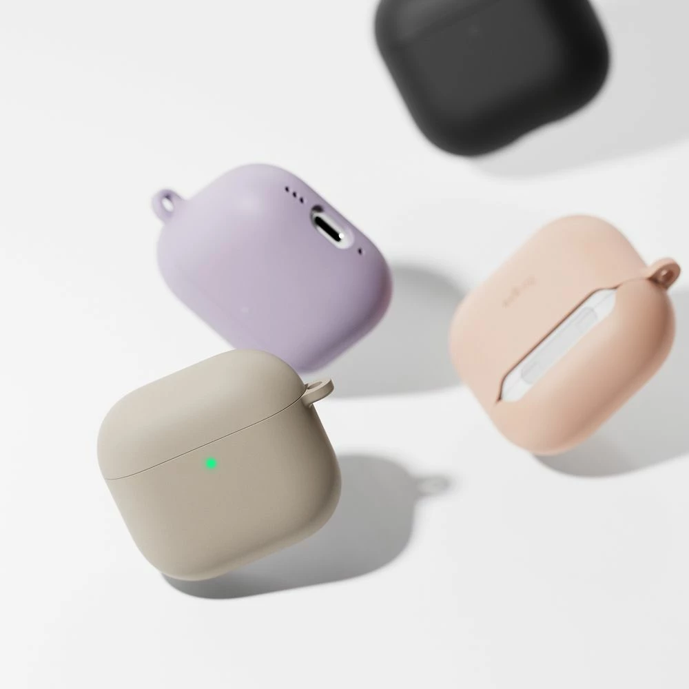 Mbështjellës silikoni Ringke për Apple AirPods 4, i zi, me karabinë
