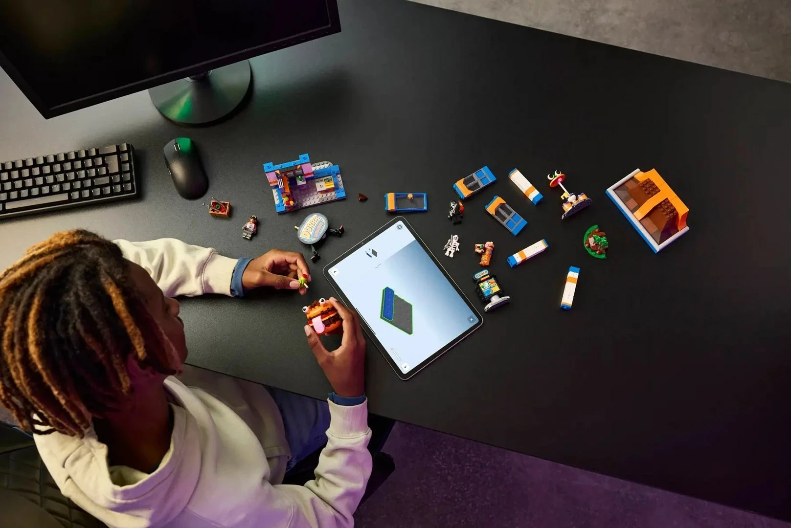 Set LEGO Fortnite 77076 Durrr Burger Restaurant, 546 pjesë, me 4 minifigura