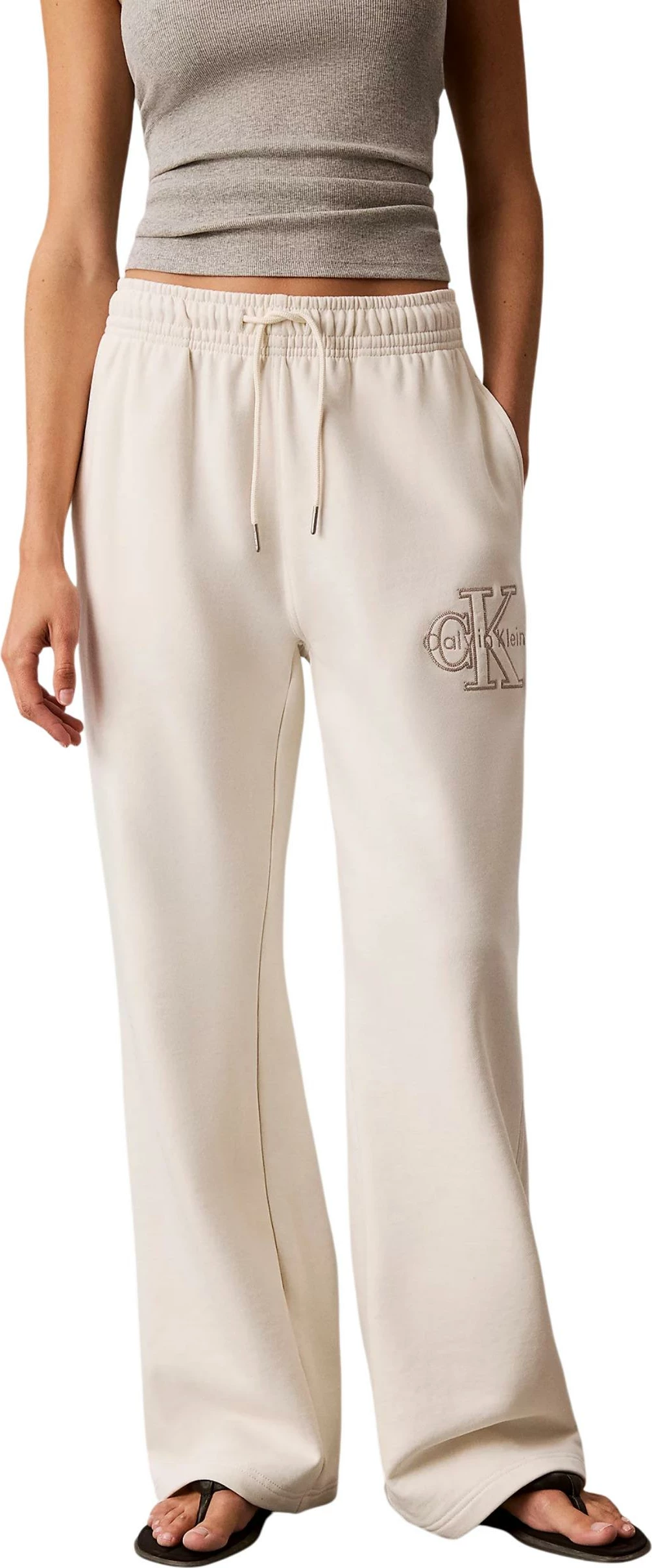 Pantallona sportive për femra Calvin Klein Jeans LV047G822G, krem