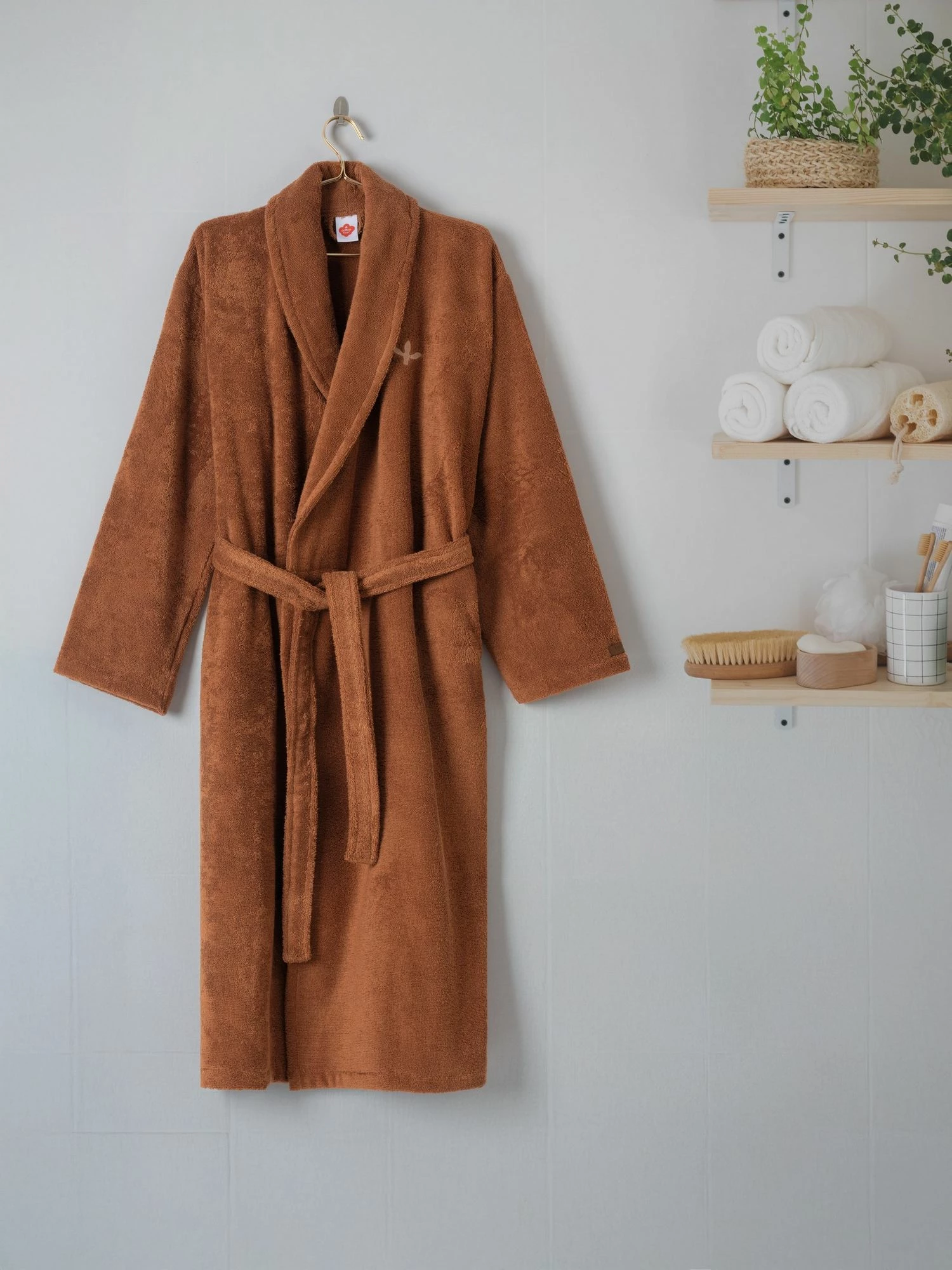 Rrobdeshambër Mijölnir, ngjyrë kafe terra