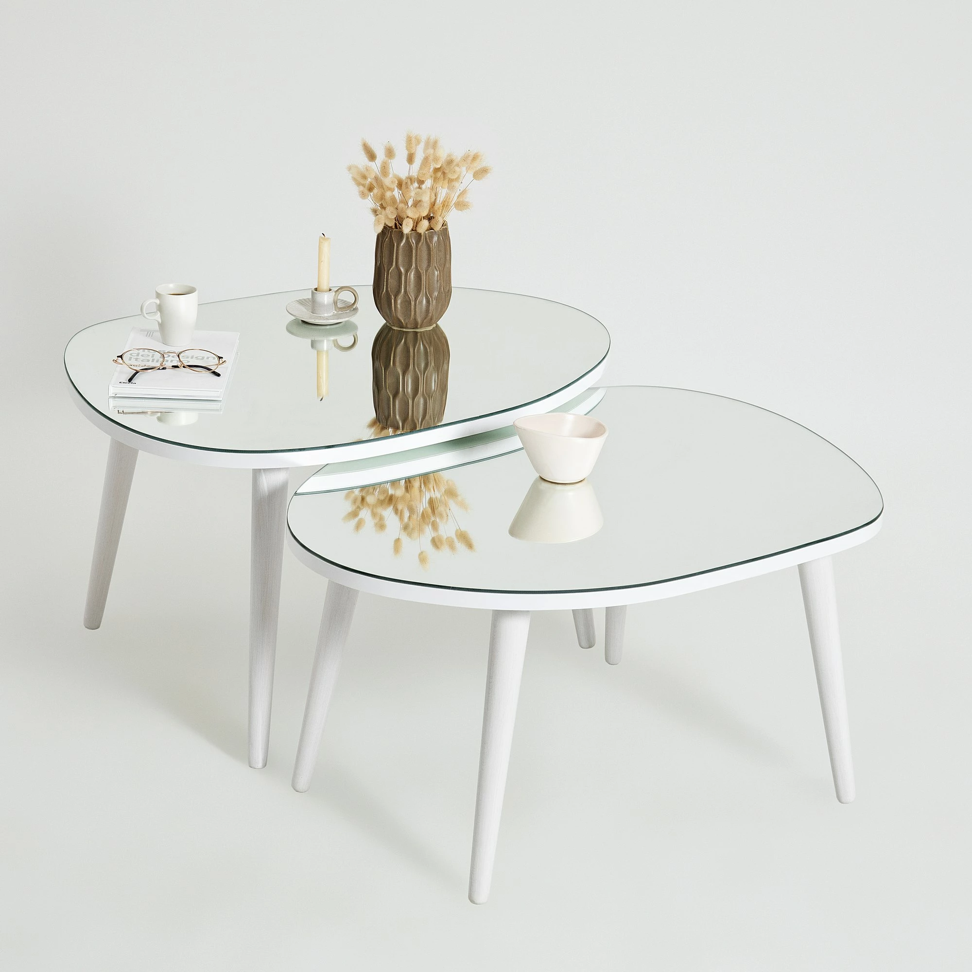 Set tavolinash ndihmëse, xham i temperuar, këmbë të bardha, Skye Decor, 2 copë