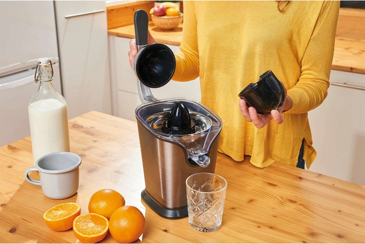 Shtrydhëse agrumesh Black+Decker BXCJ100E 100 W 250 ml, gri